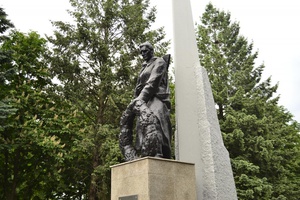 Братская могила советских воинов, г. Губкин, сквер Героев